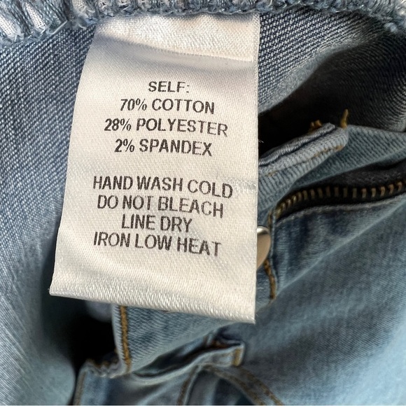 Lulus Flare Leg Light Wash Denim Jeans Size Large - Picture 6 of 6